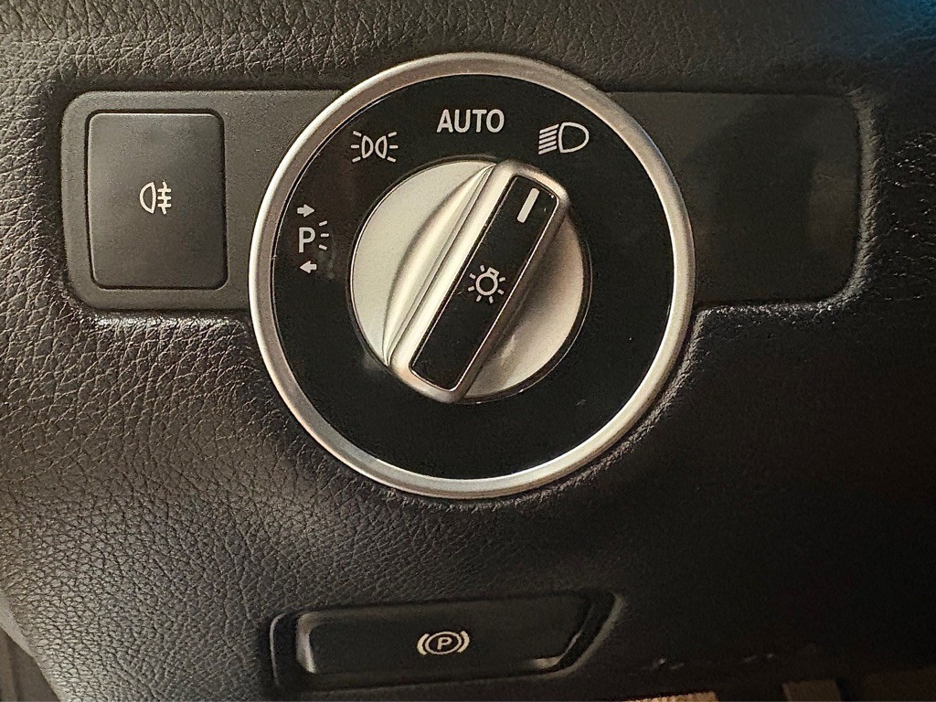 2017 Mercedes-Benz GLS-Class Image 21
