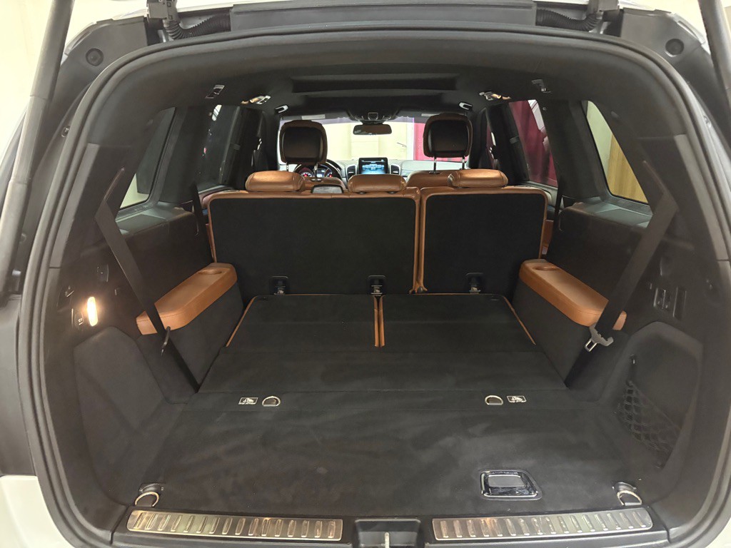 2017 Mercedes-Benz GLS-Class Image 31