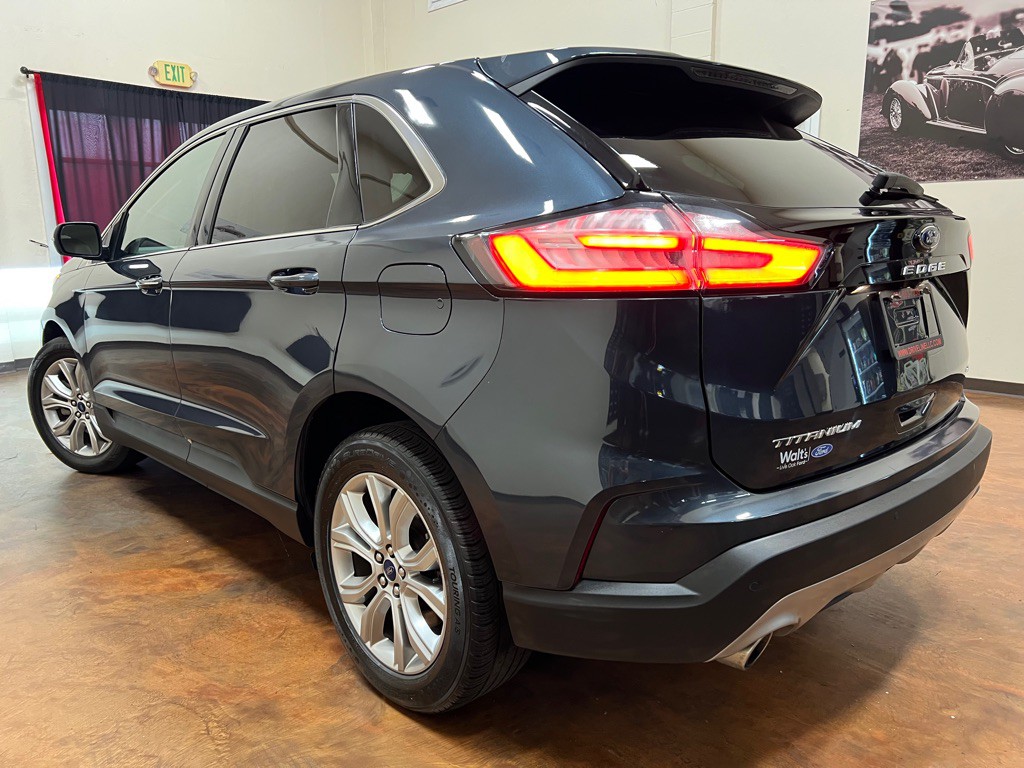 2022 Ford Edge Image 2
