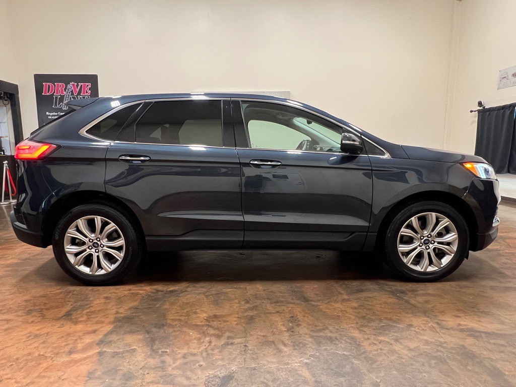 2022 Ford Edge Image 10