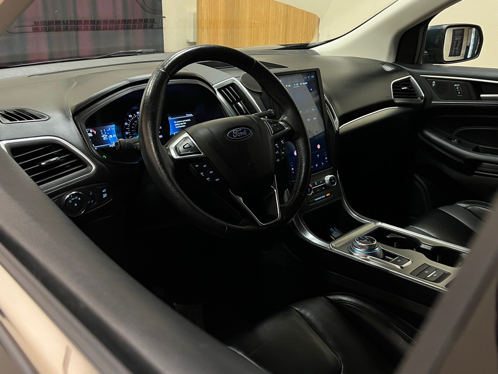 2022 Ford Edge Image 11