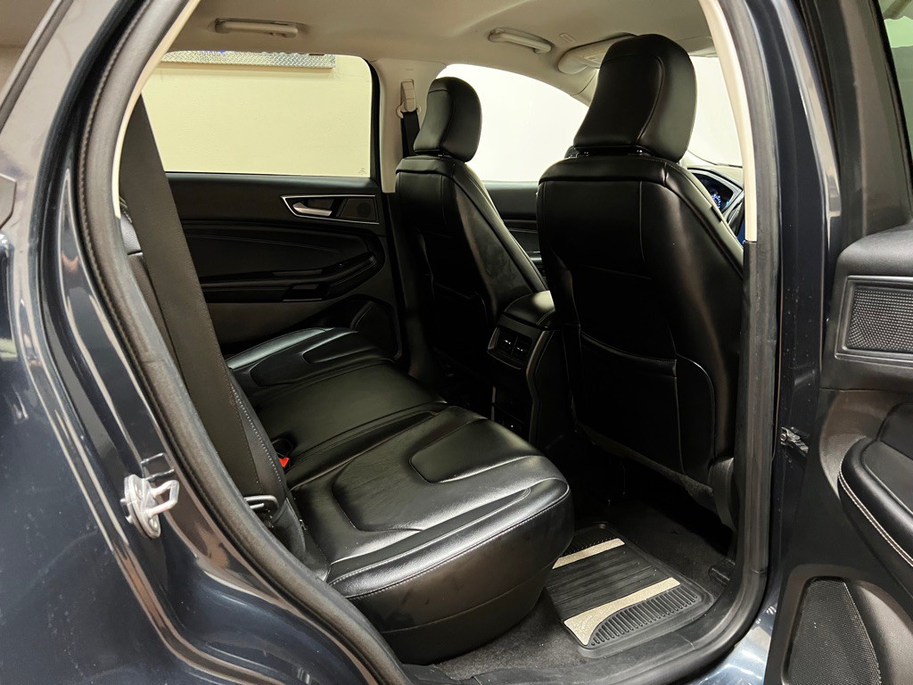 2022 Ford Edge Image 19