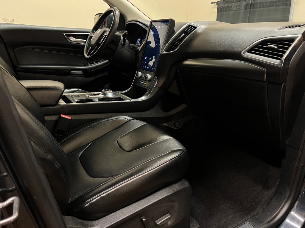 2022 Ford Edge Image 21