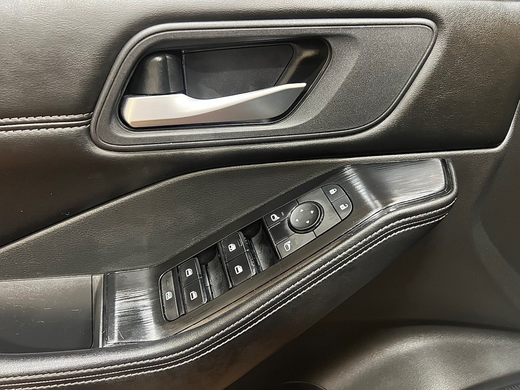 2023 Nissan Rogue Image 11