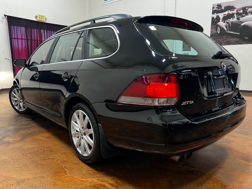 2014 Volkswagen Jetta Image 2