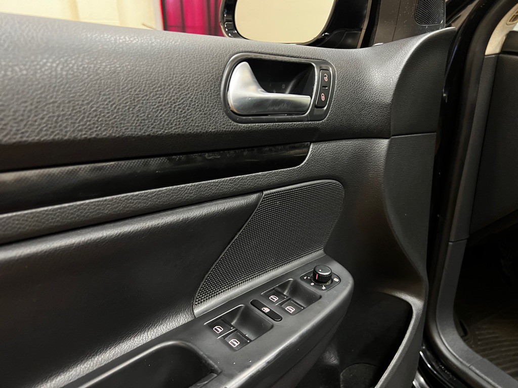 2014 Volkswagen Jetta Image 26