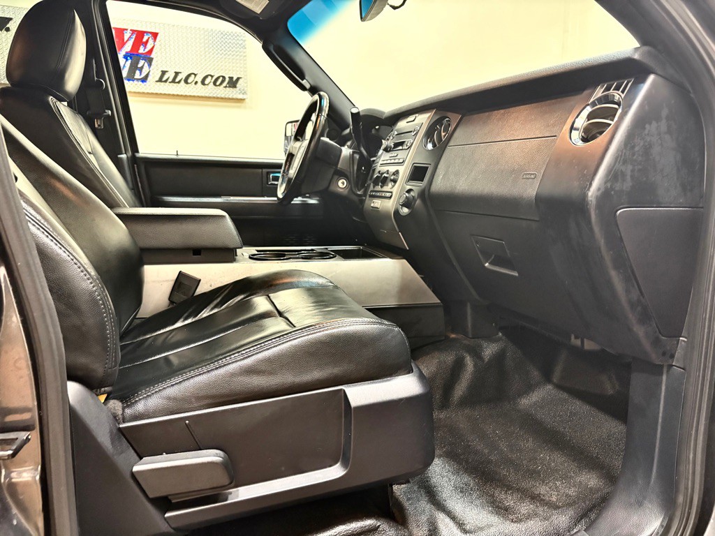 2016 Ford Expedition Image 17