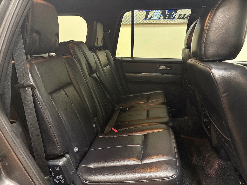 2016 Ford Expedition Image 18