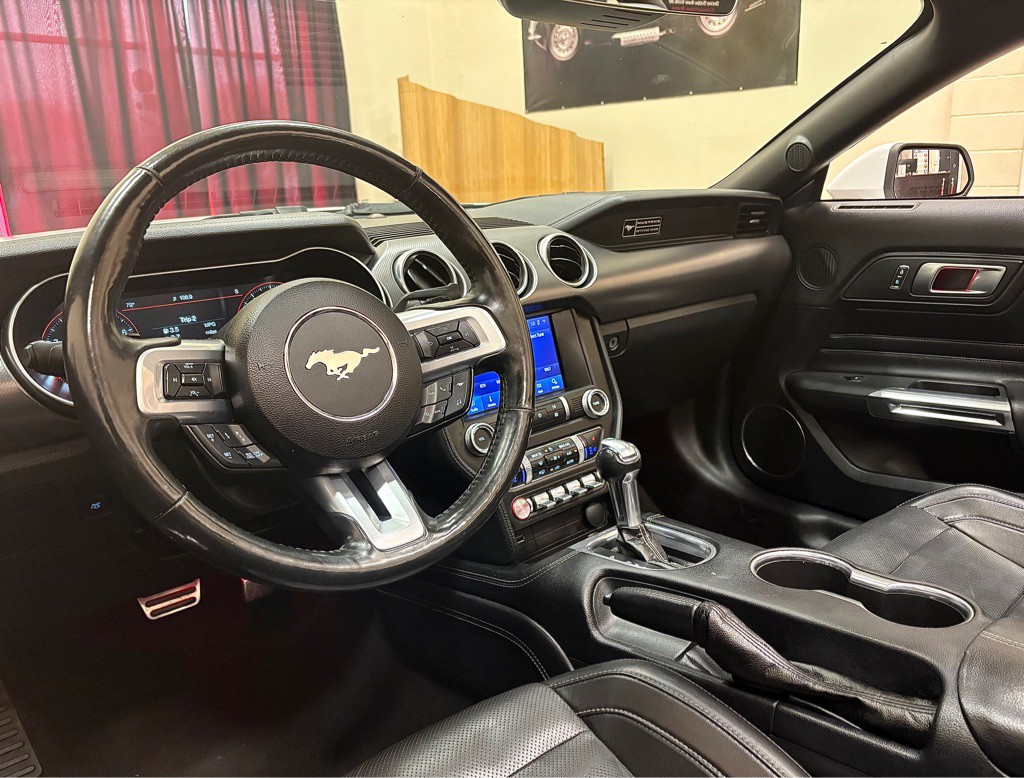 2020 Ford Mustang Image 20