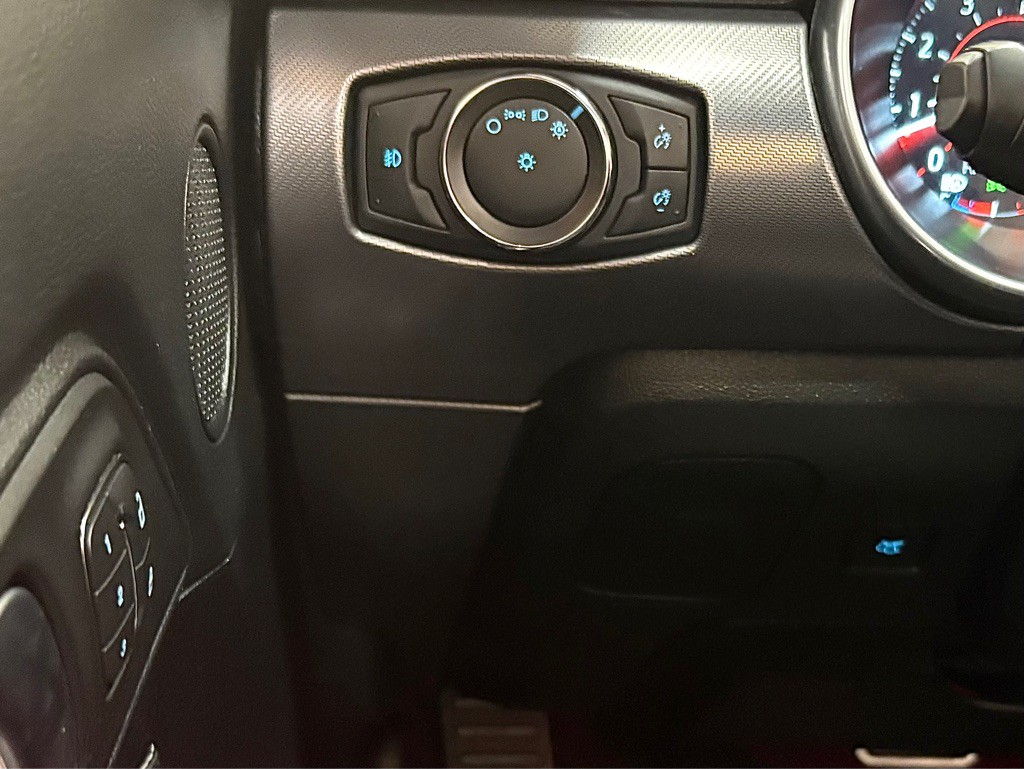 2020 Ford Mustang Image 22