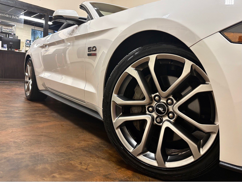 2020 Ford Mustang Image 34