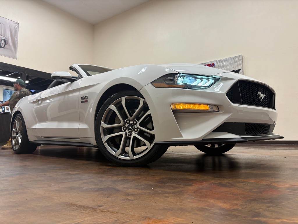 2020 Ford Mustang Image 35