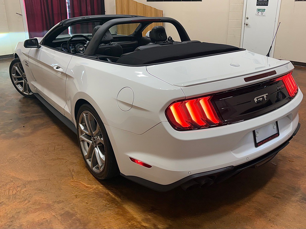 2020 Ford Mustang Image 36