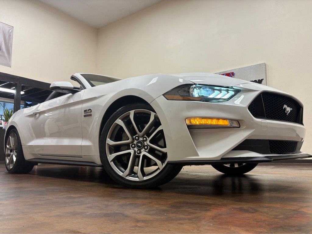 2020 Ford Mustang Image 37