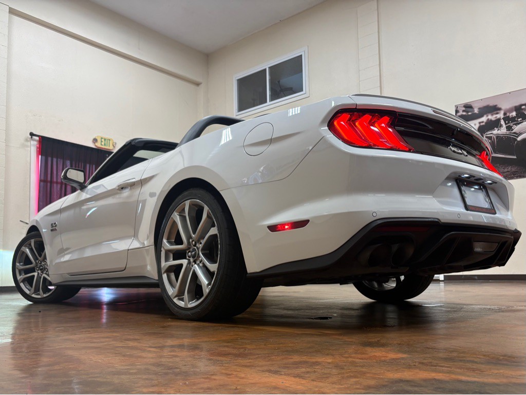2020 Ford Mustang Image 38