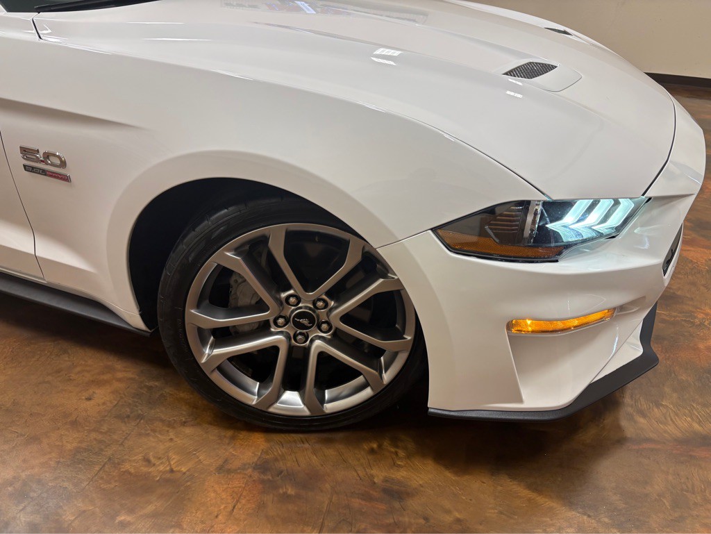 2020 Ford Mustang Image 40