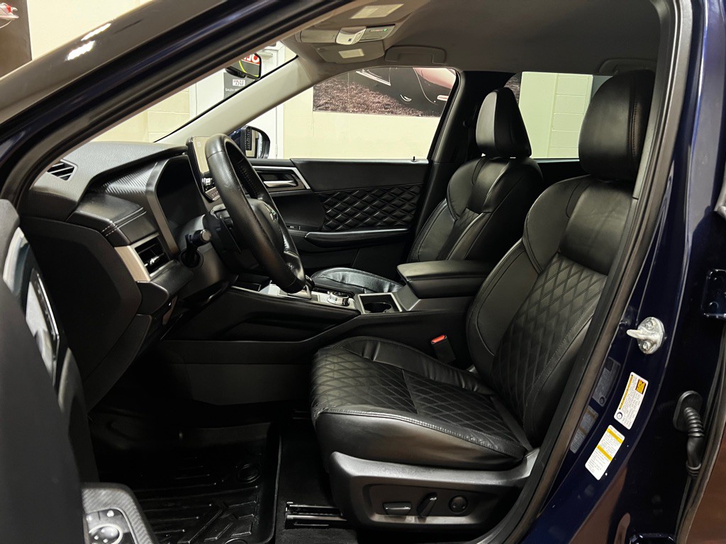 2022 Mitsubishi Outlander Image 15