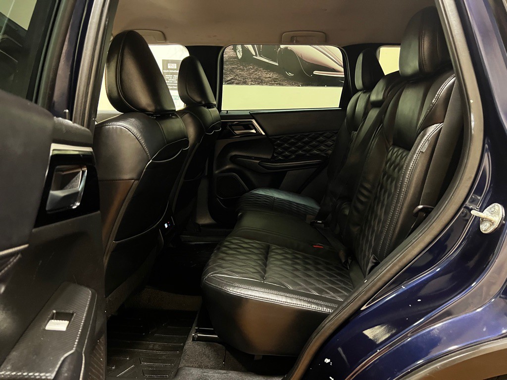 2022 Mitsubishi Outlander Image 18