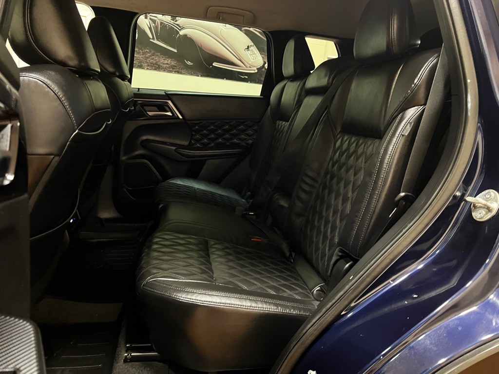 2022 Mitsubishi Outlander Image 19