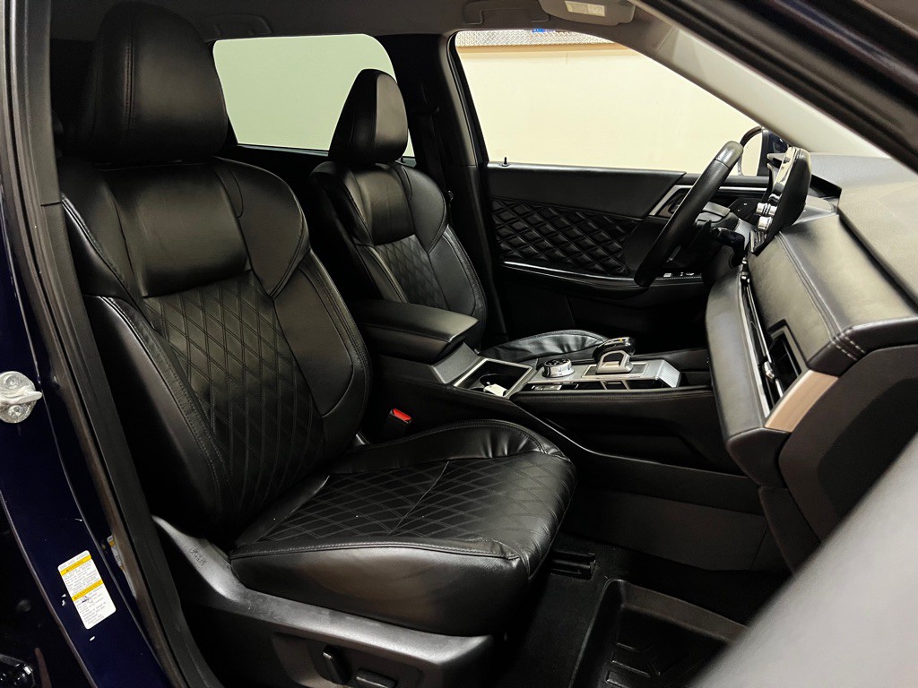 2022 Mitsubishi Outlander Image 26