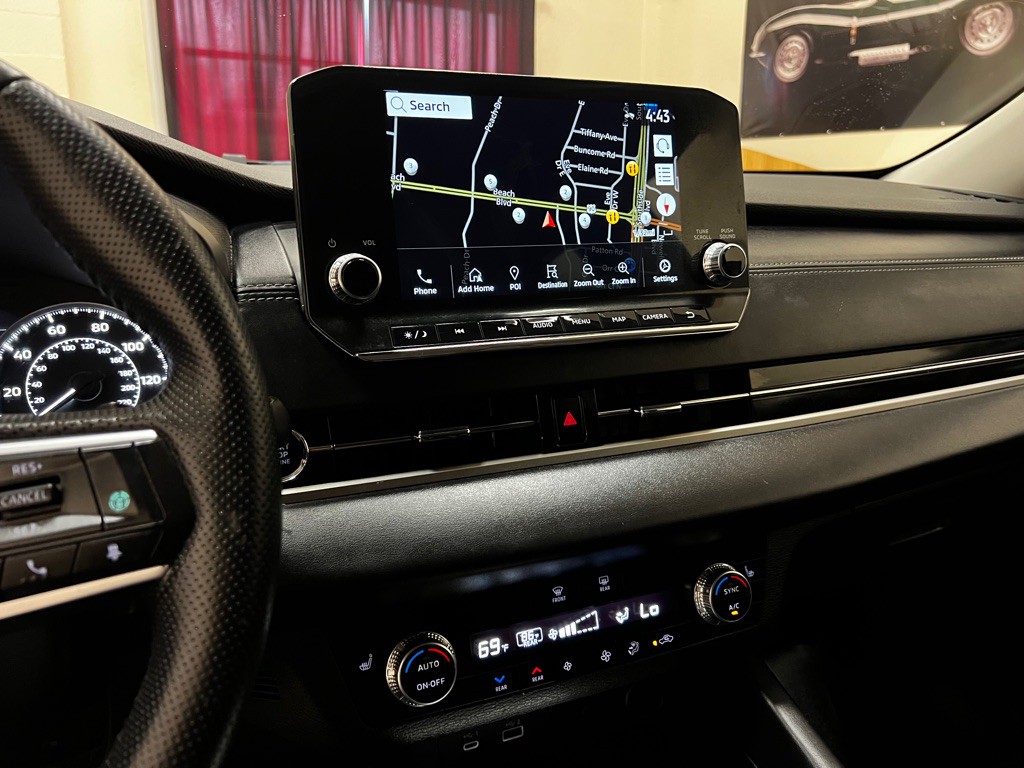2022 Mitsubishi Outlander Image 35