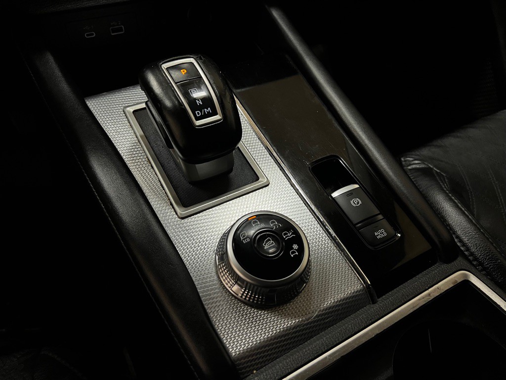 2022 Mitsubishi Outlander Image 40