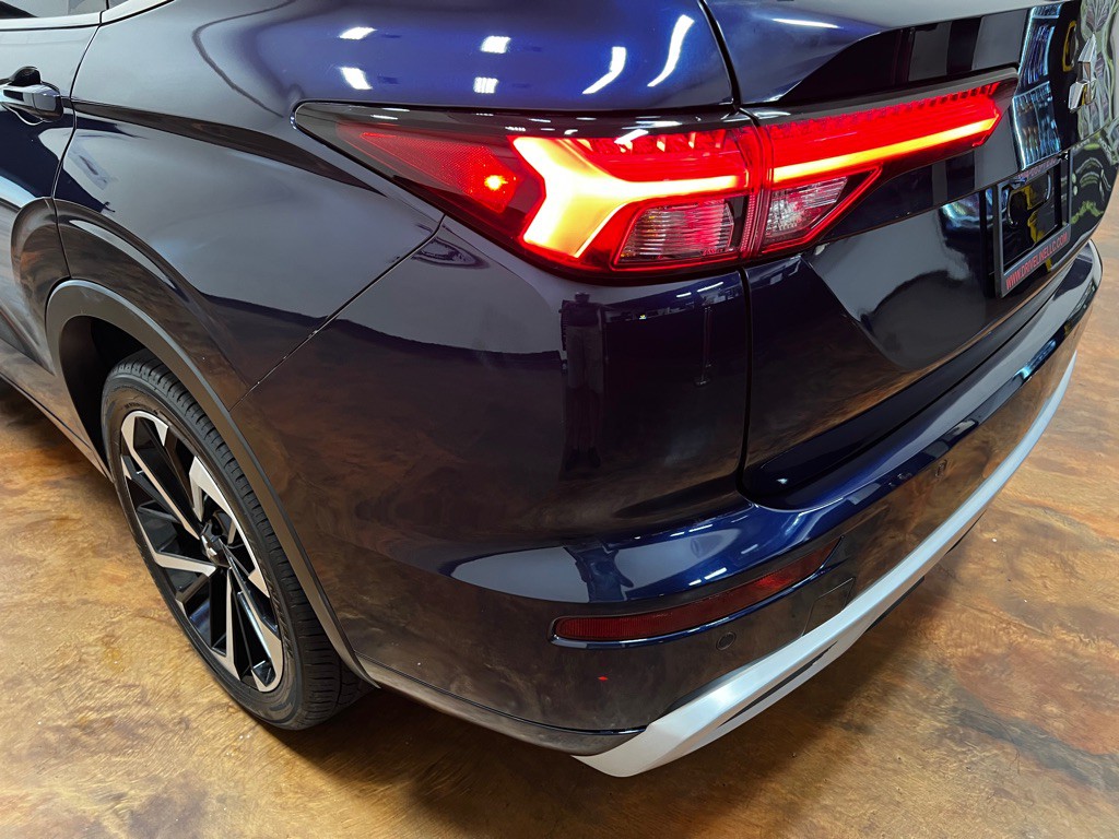 2022 Mitsubishi Outlander Image 46