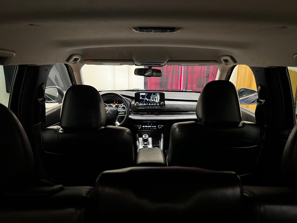 2022 Mitsubishi Outlander Image 50