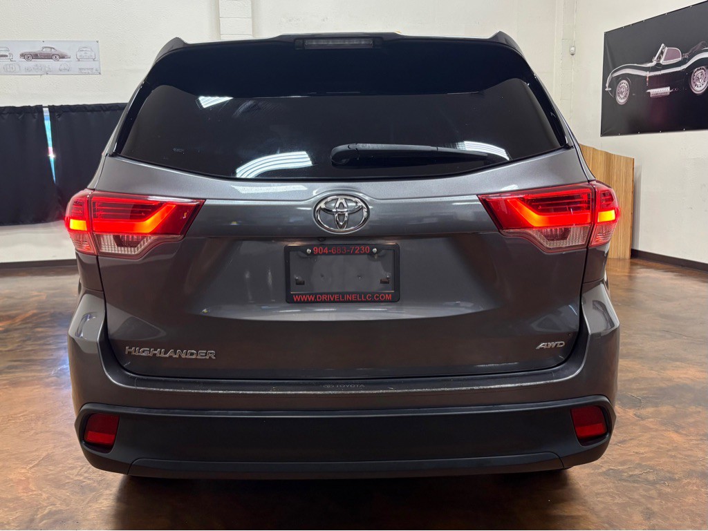 2018 Toyota Highlander Image 9