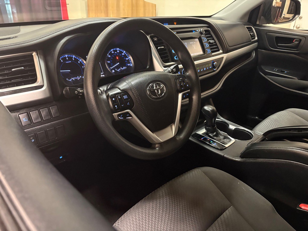 2018 Toyota Highlander Image 12