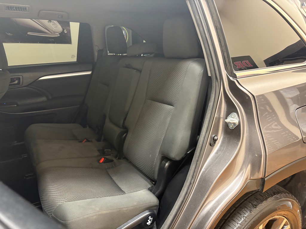 2018 Toyota Highlander Image 18