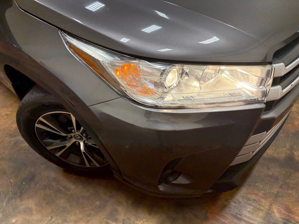 2018 Toyota Highlander Image 33