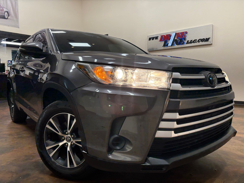 2018 Toyota Highlander Image 36
