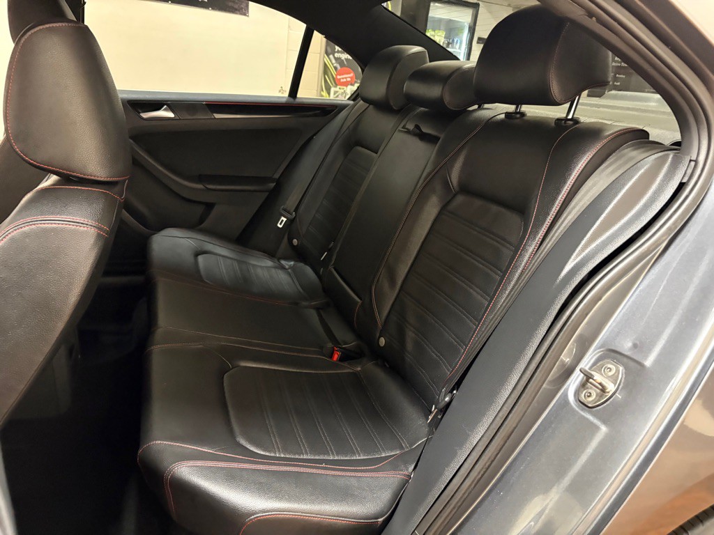 2016 Volkswagen Jetta Image 14