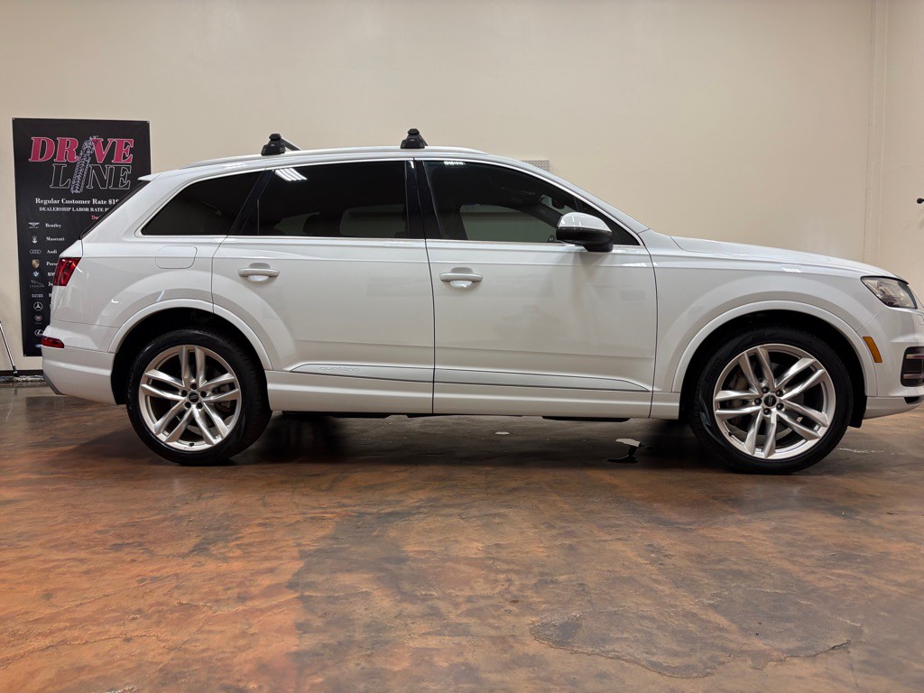 2018 Audi Q7 Image 10