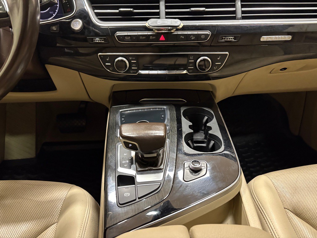 2018 Audi Q7 Image 26