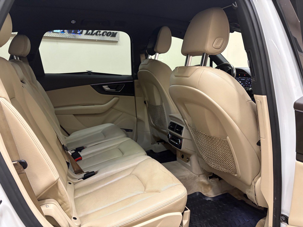 2018 Audi Q7 Image 33