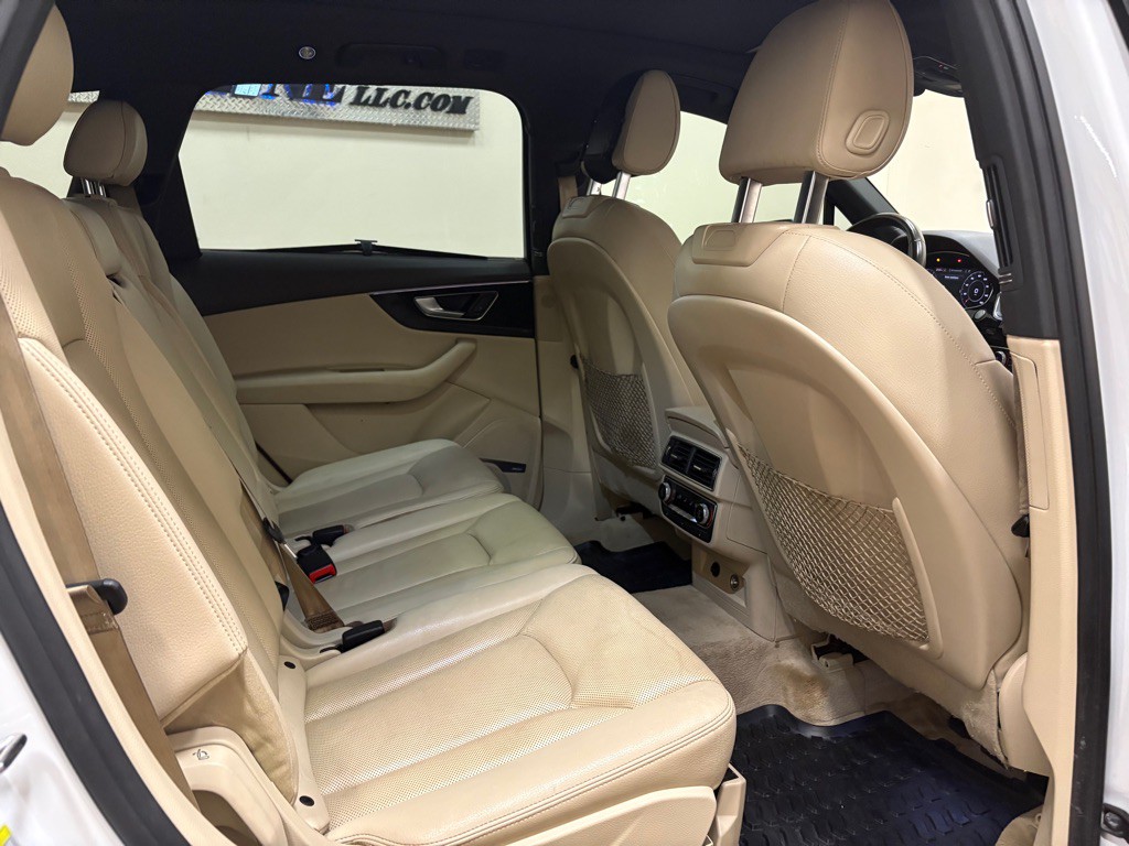 2018 Audi Q7 Image 38