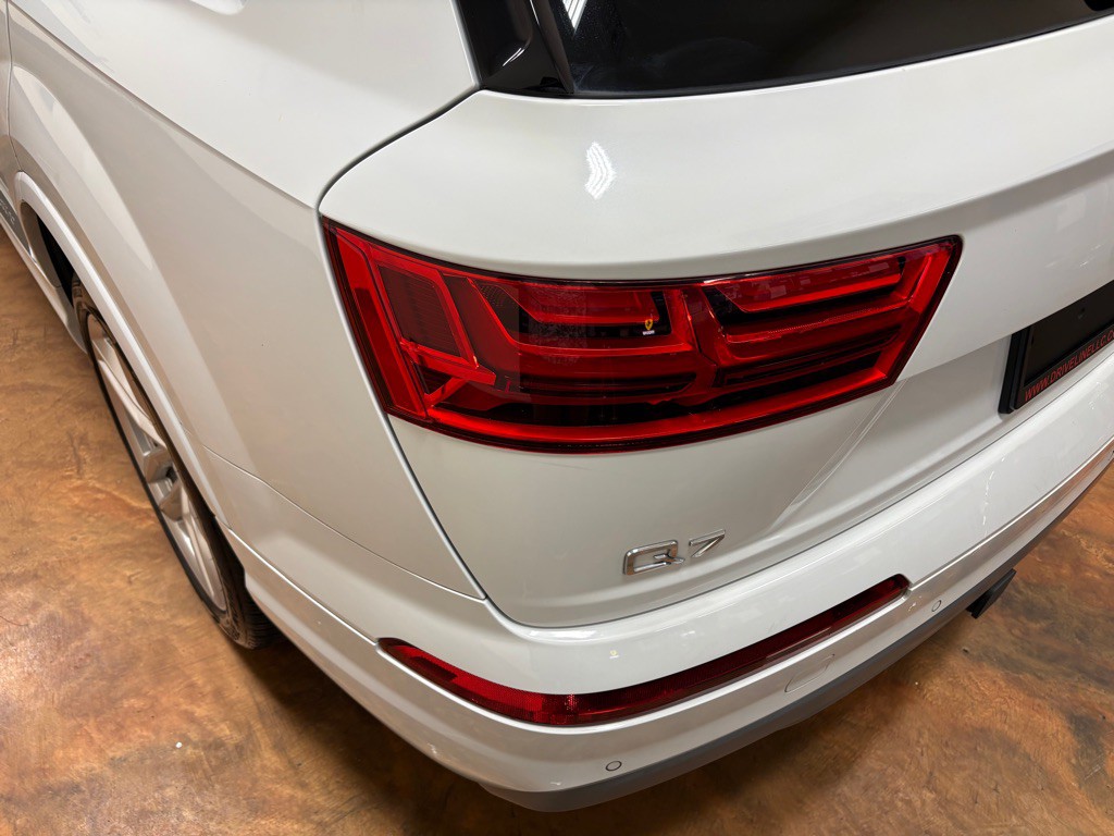2018 Audi Q7 Image 48