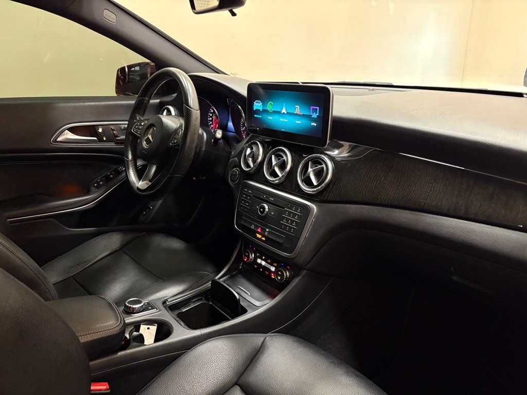 2015 Mercedes-Benz CLA-Class Image 19