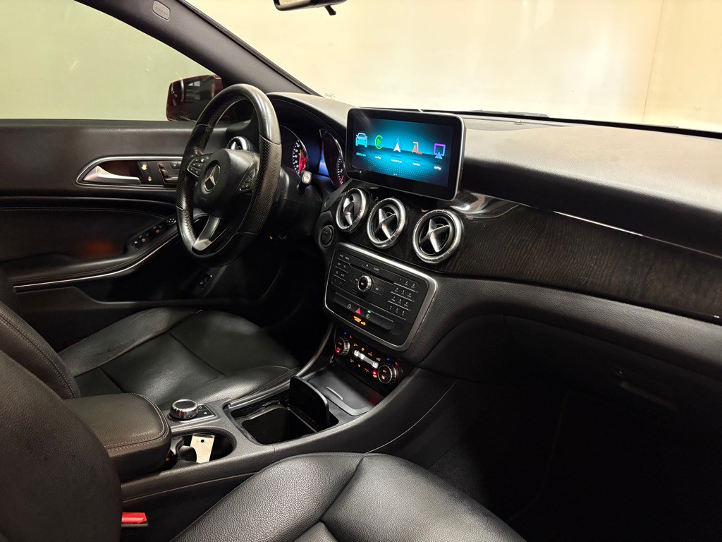 2015 Mercedes-Benz CLA-Class Image 21