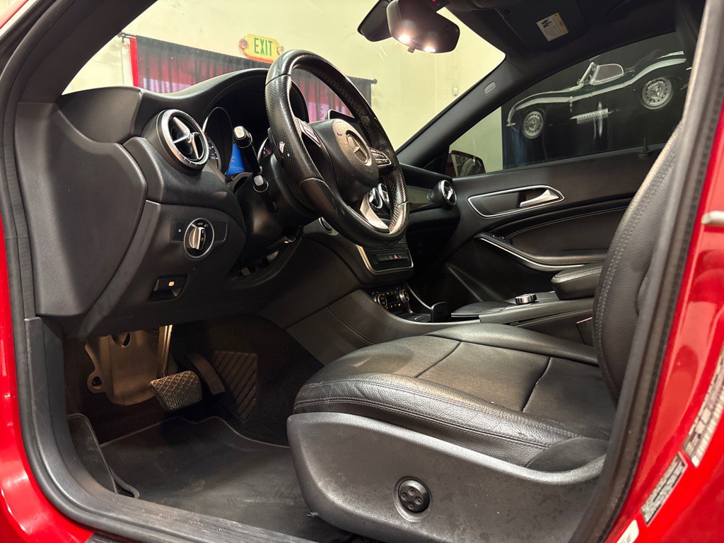 2015 Mercedes-Benz CLA-Class Image 22