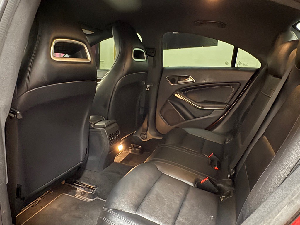 2015 Mercedes-Benz CLA-Class Image 24