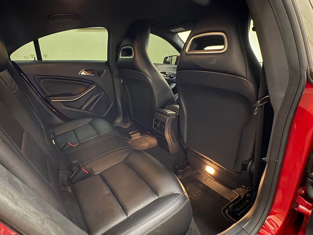 2015 Mercedes-Benz CLA-Class Image 26