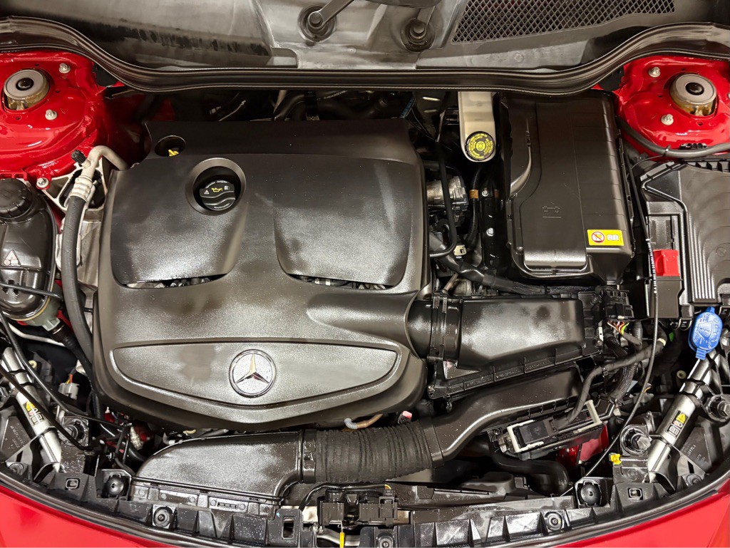2015 Mercedes-Benz CLA-Class Image 30