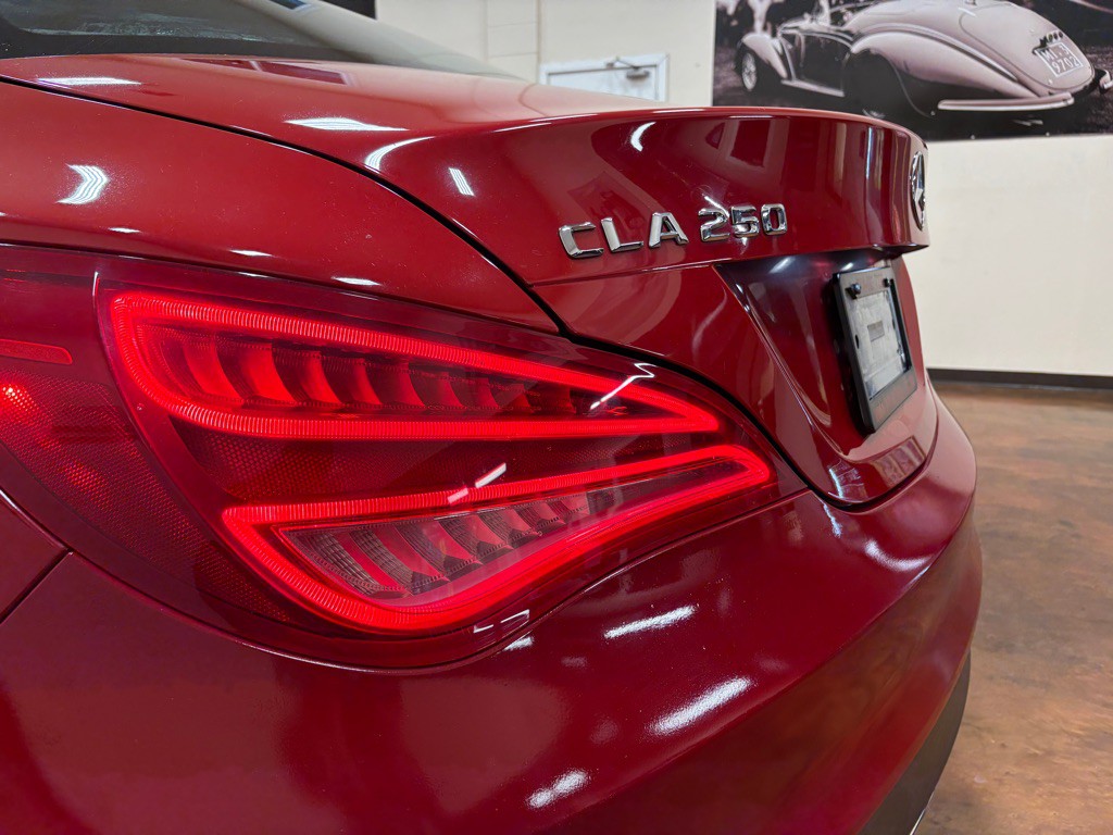 2015 Mercedes-Benz CLA-Class Image 34