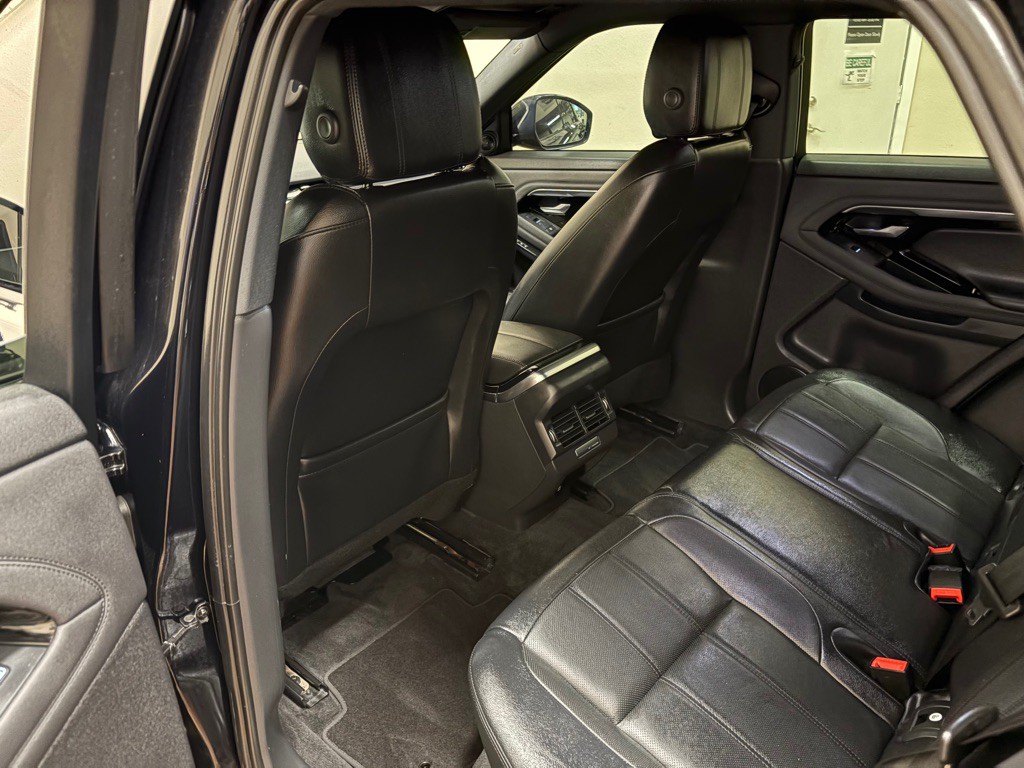 2020 Land Rover Range Rover Evoque Image 32