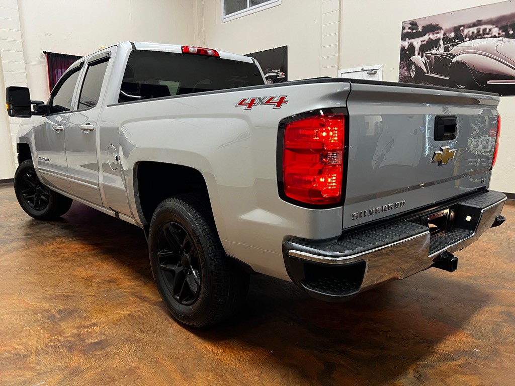 2017 Chevrolet Silverado 1500 Image 2
