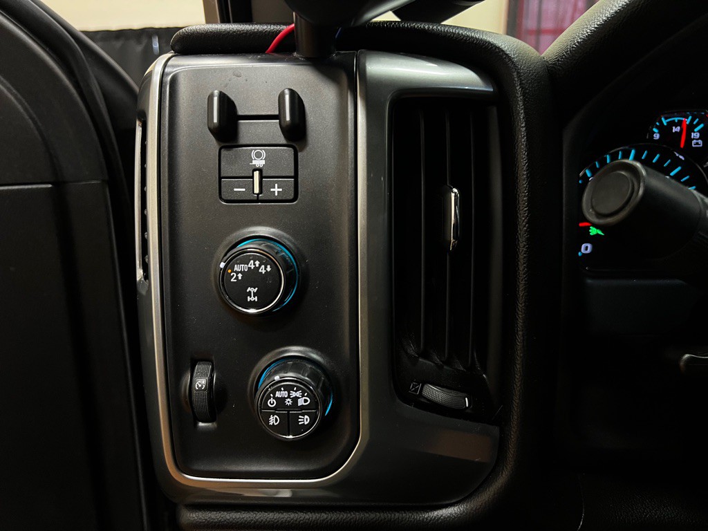 2017 Chevrolet Silverado 1500 Image 32