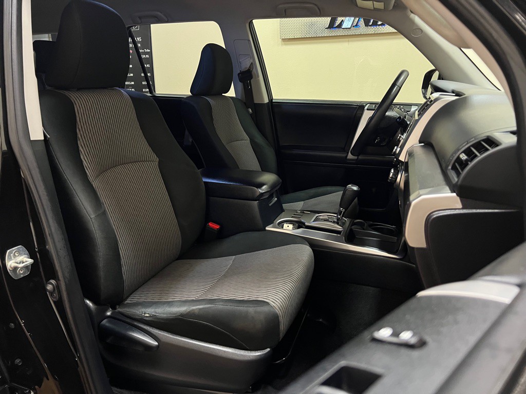 2024 Toyota 4Runner Image 27